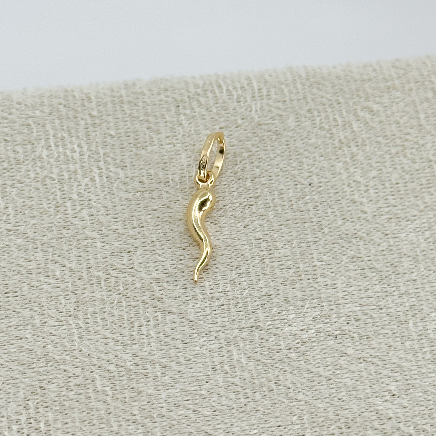 Dije “Cornicello Dorado”