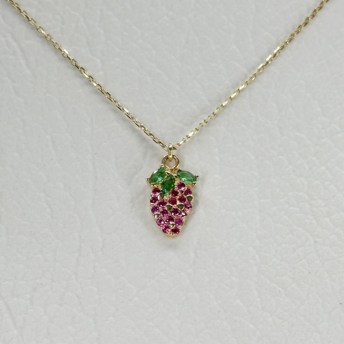 Collar “Fresa Encantada”