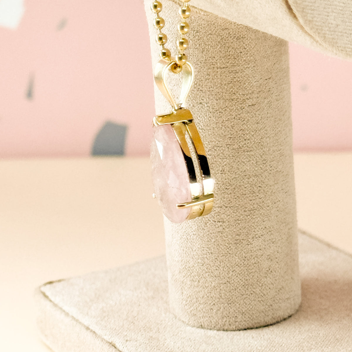 Dije Morganita Gota Natural en Oro 18k