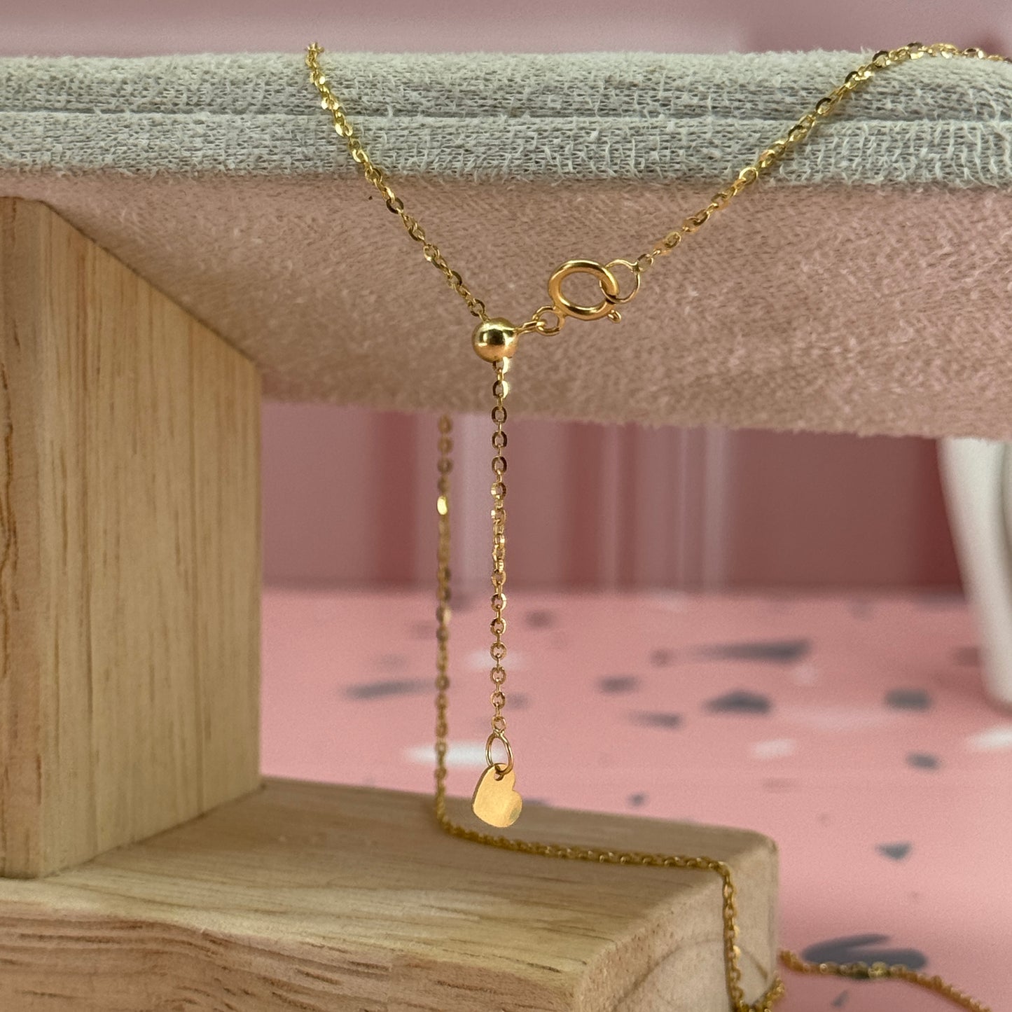 Collar Ajustable Esfera – Oro 18K