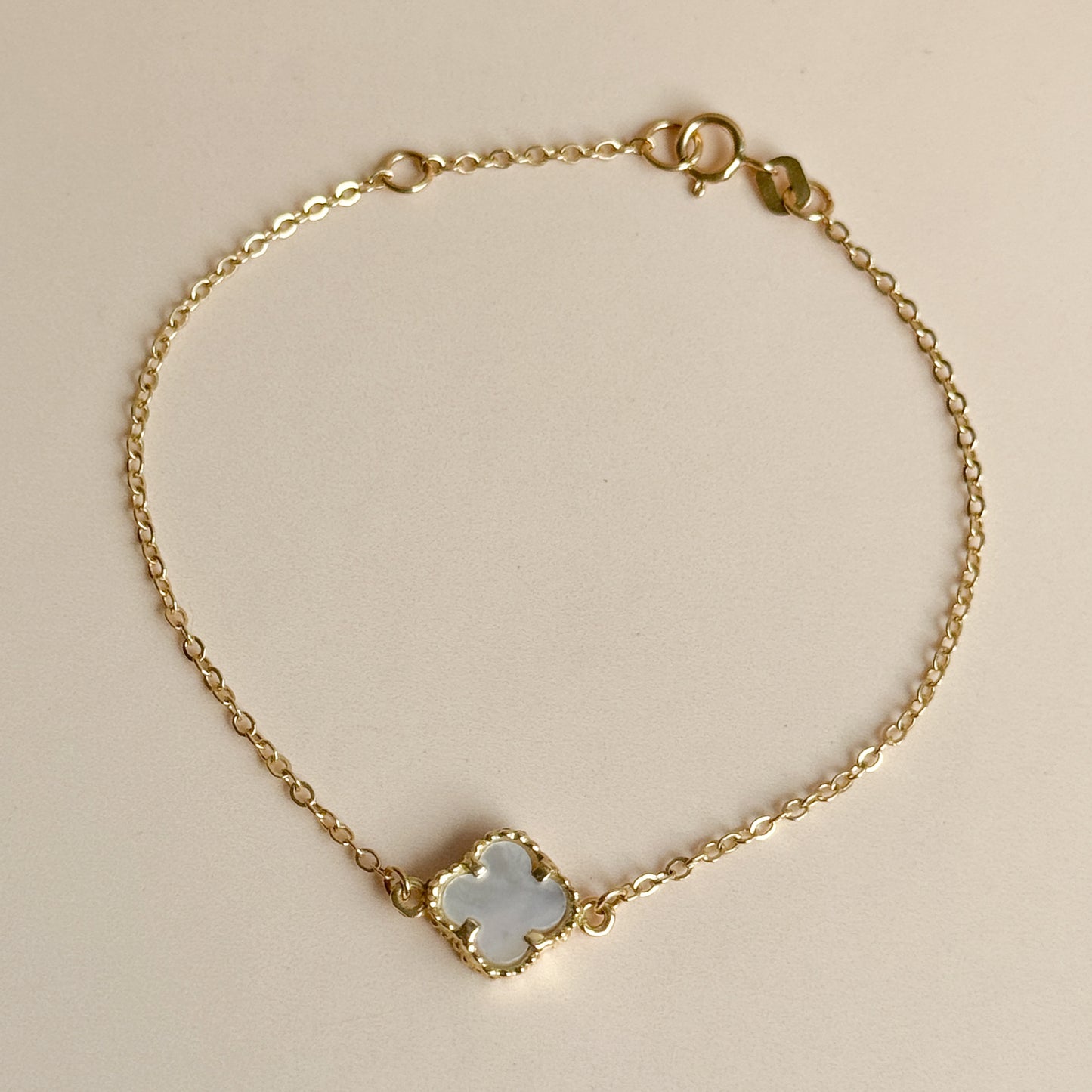 Pulsera Trébol de Nácar en Oro 18K
