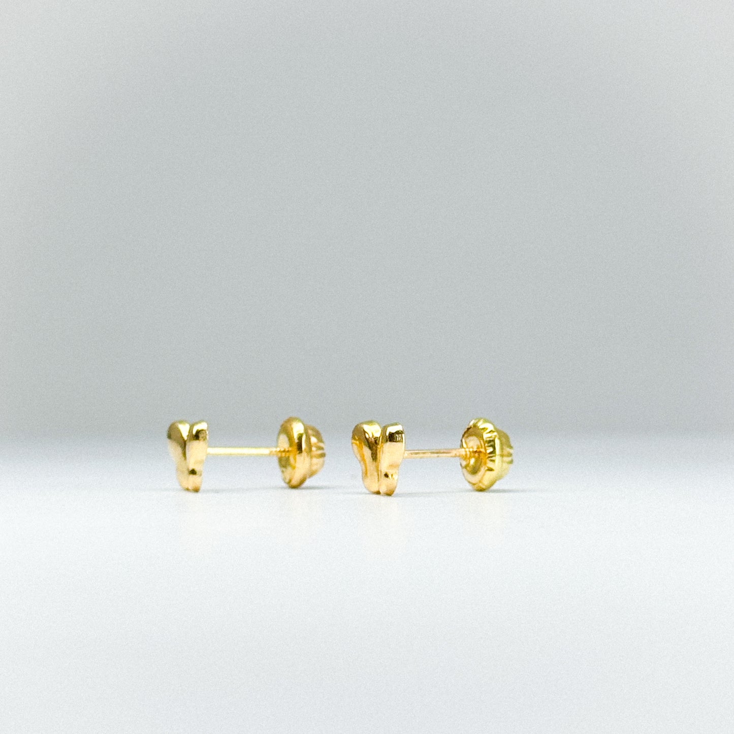 Aretes Topito Mariposa en oro 18k