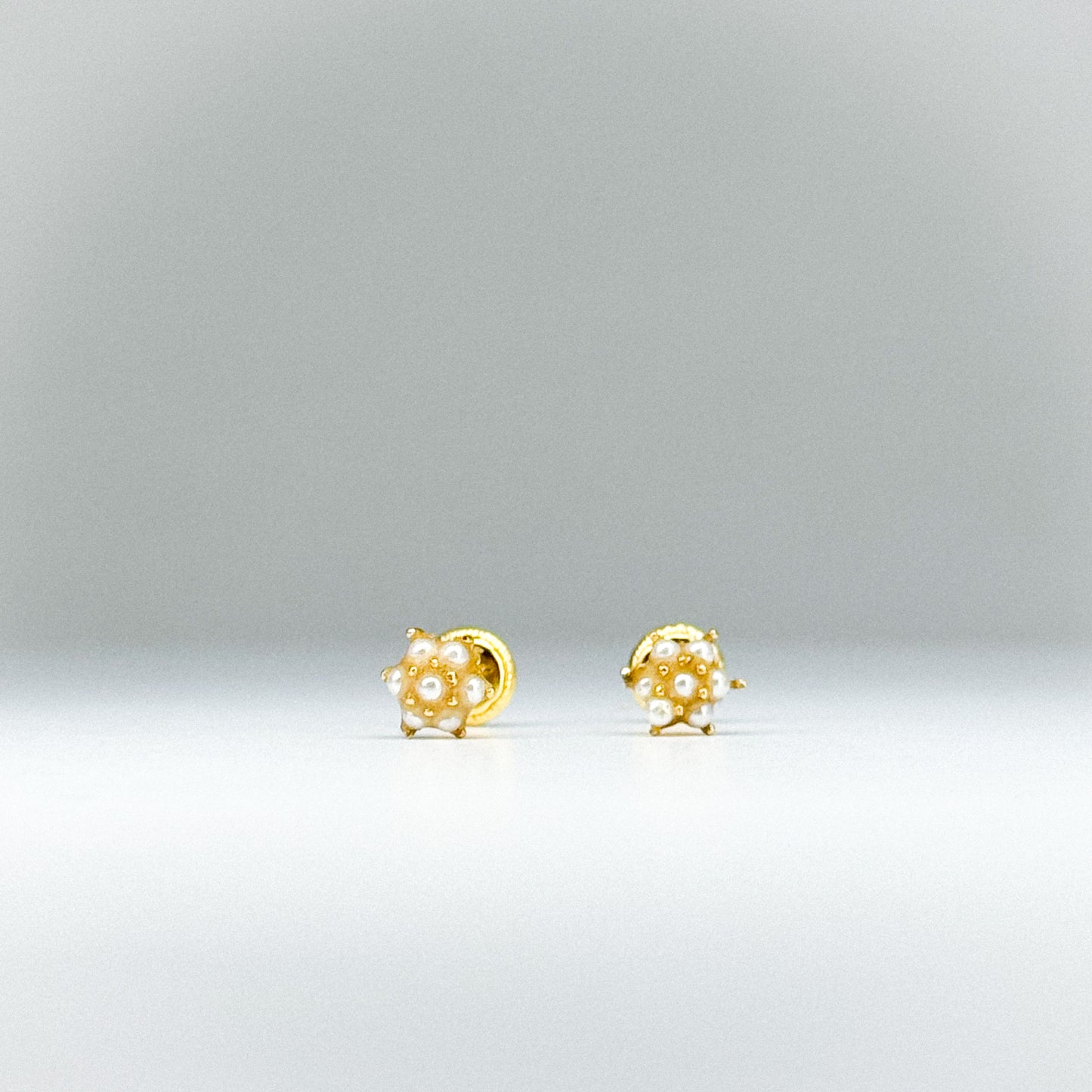 Aretes Roseta de Perlas en oro 18k ✨