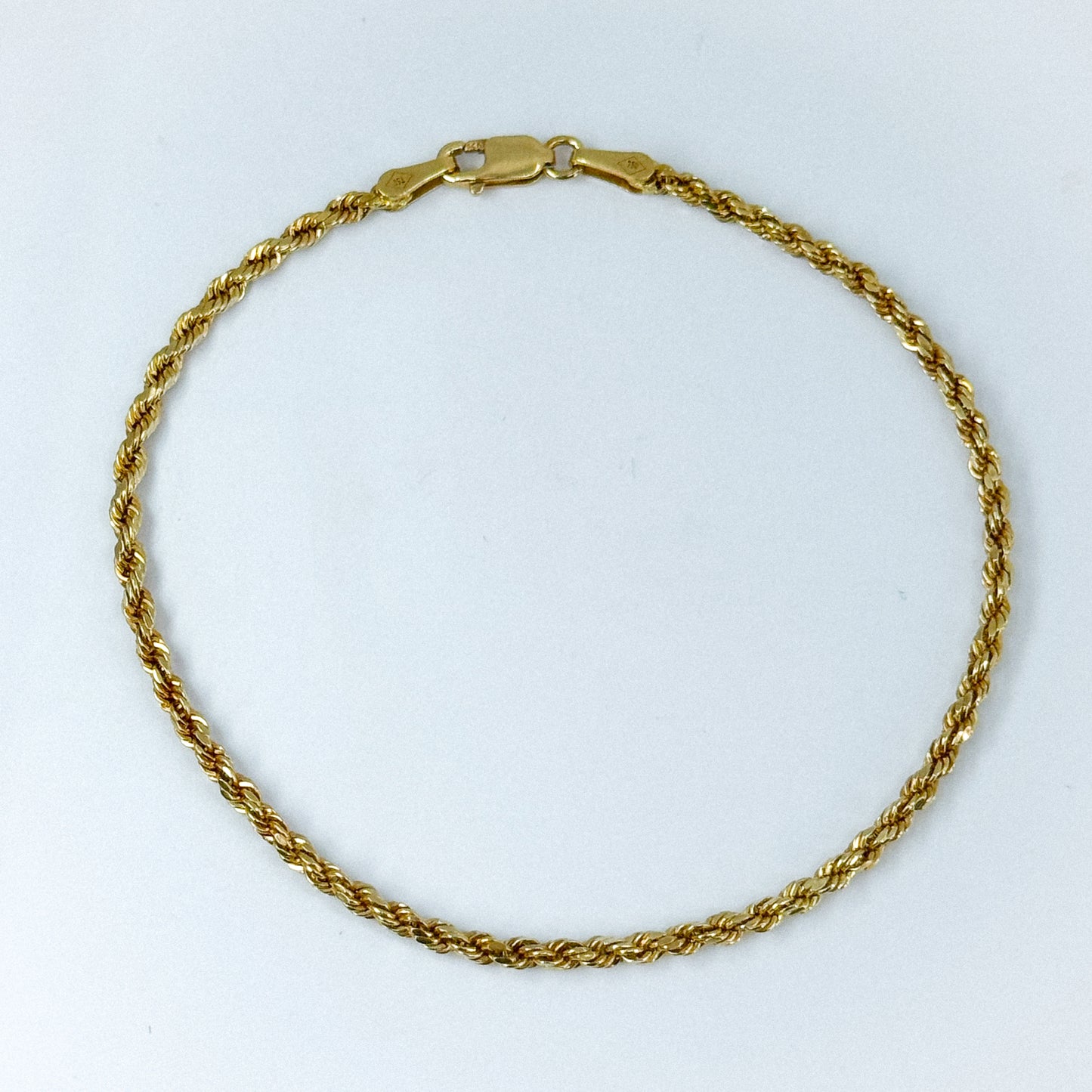 Pulsera Cordón dorado 18k✨