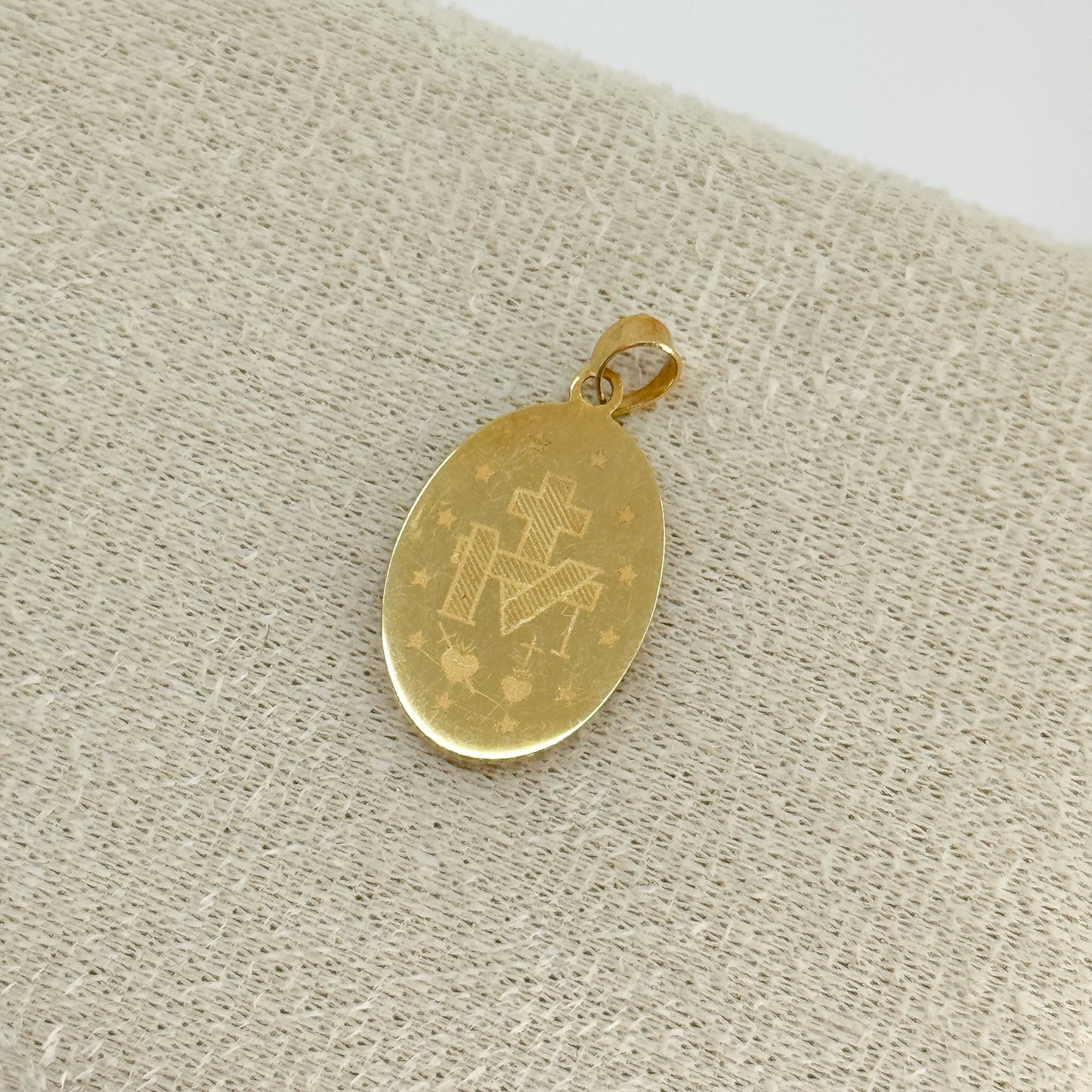 Dije Virgen Milagrosa Oval Color – Oro 18k