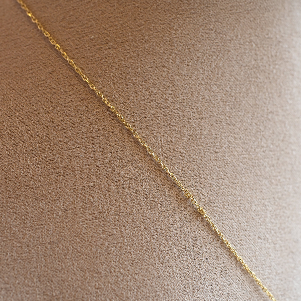 Collar Lazos Eternos Oro 18K