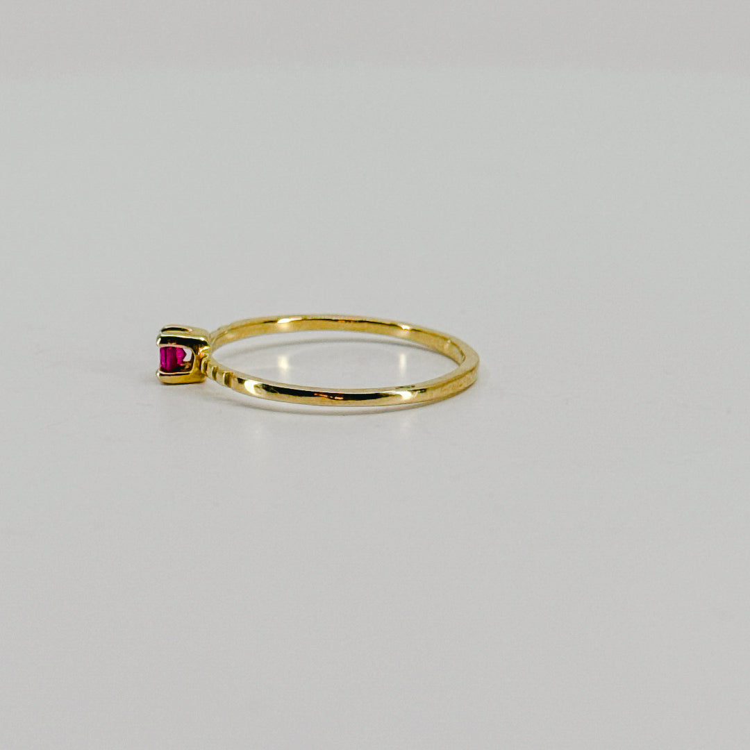 Anillo Solitario Rosa