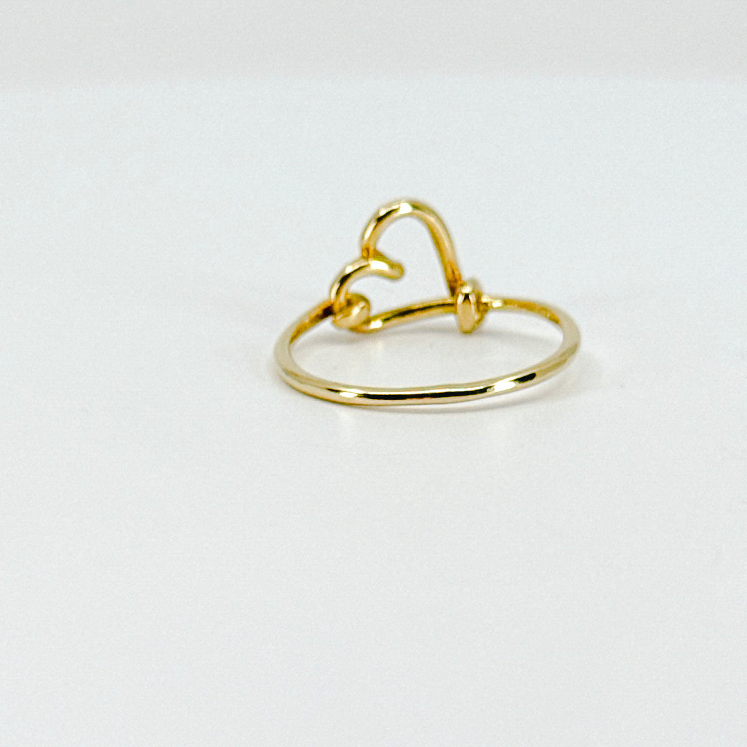 Anillo de Corazón Atado