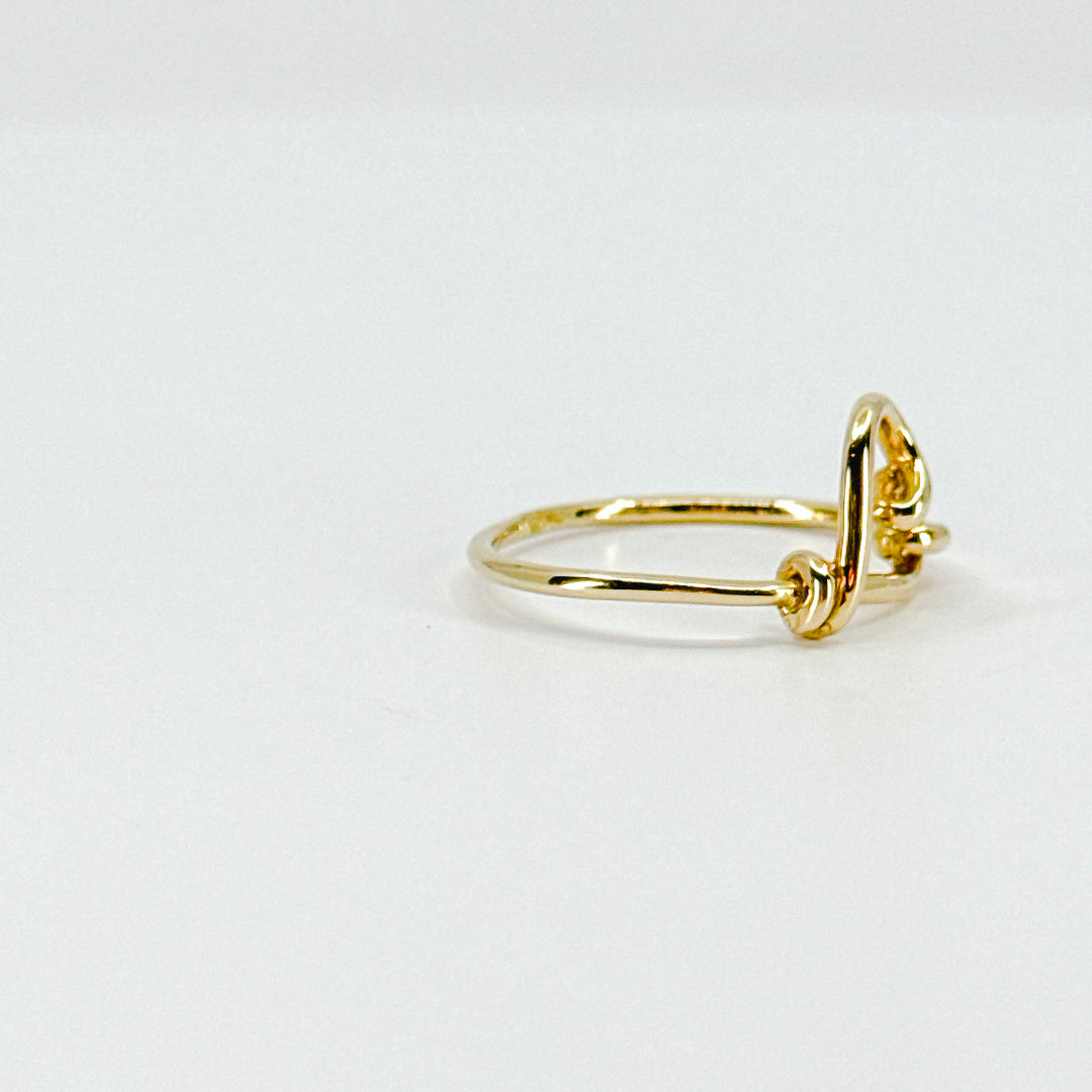 Anillo de Corazón Atado