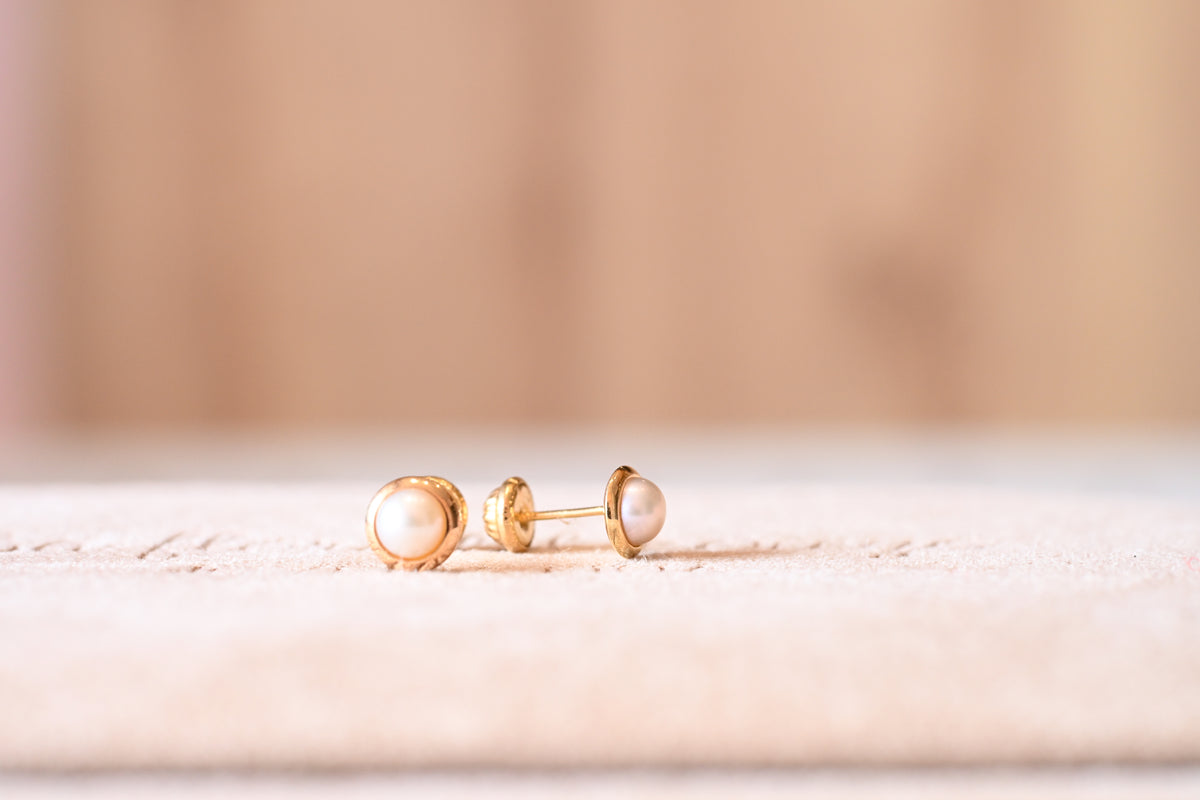 Aretes Dulce Perla en Oro 18K
