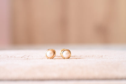 Aretes Dulce Perla en Oro 18K