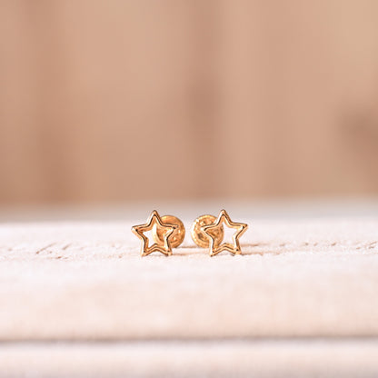 Aretes Estrella Delicada en Oro 18K