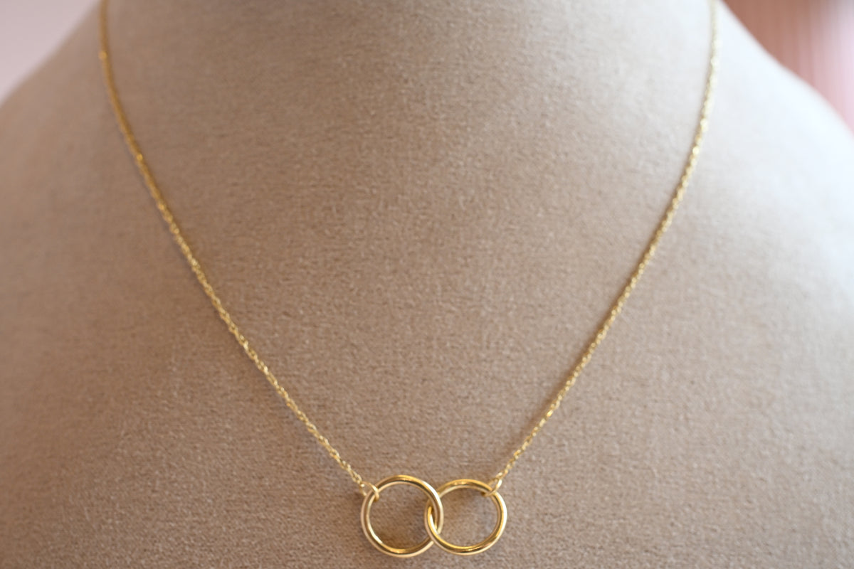 Collar Lazos Eternos Oro 18K