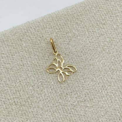 Dije Mariposa Suspendida oro 18k ✨