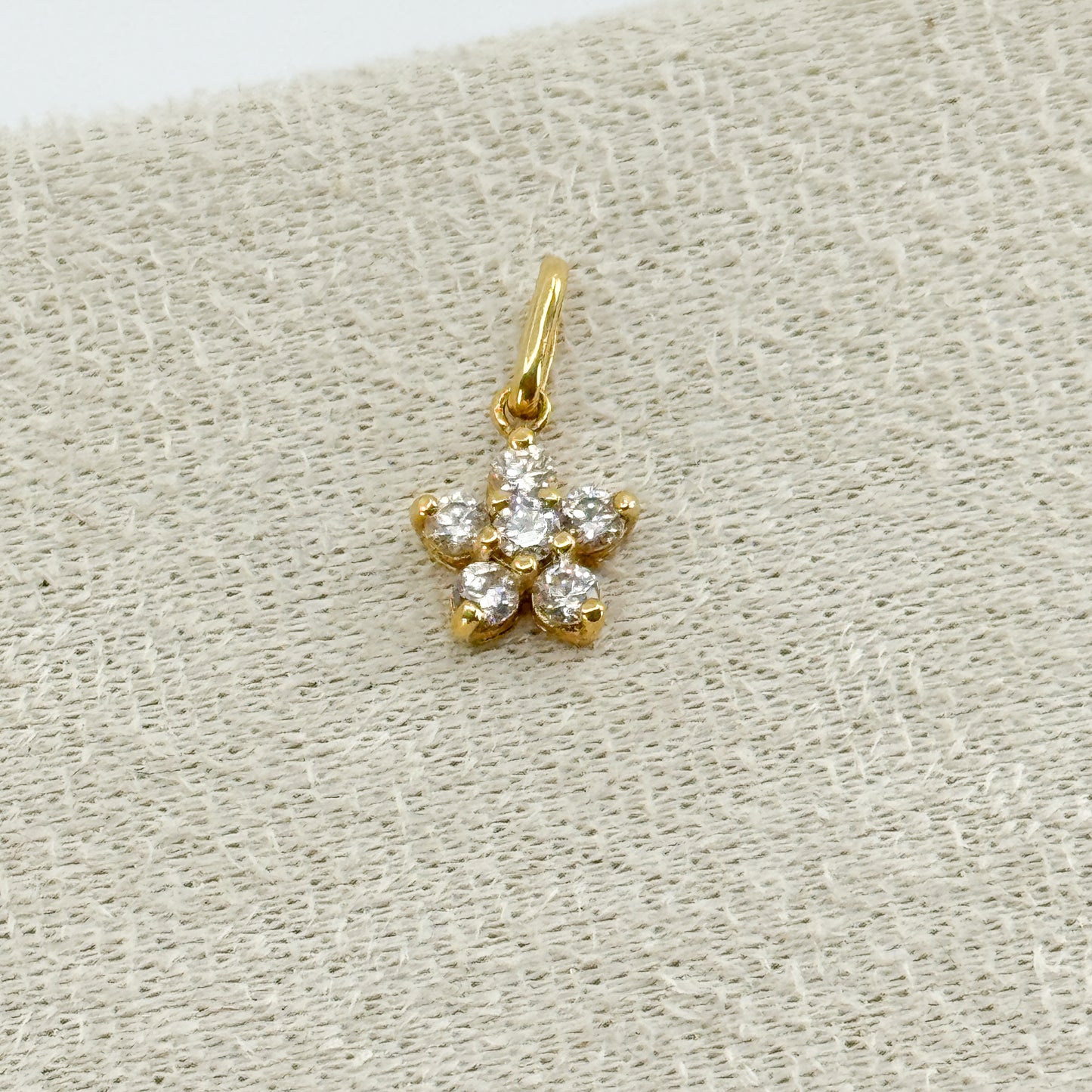 Dije Roseta Clásica✨ Oro 18k