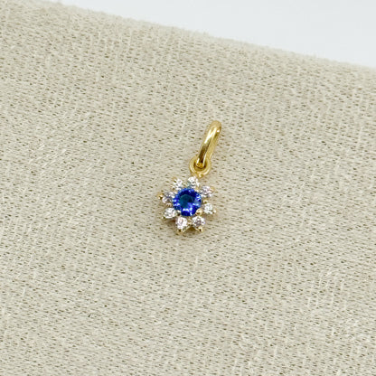 Dije Roseta con piedra azul en oro 18k ✨