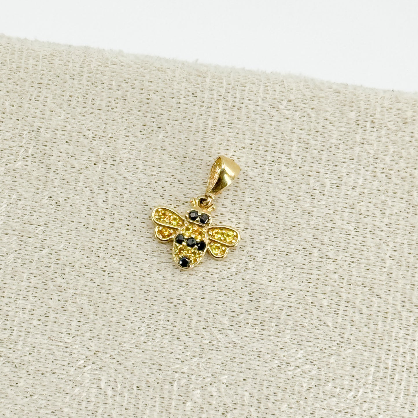 Dije Abeja “Brillo de Miel”