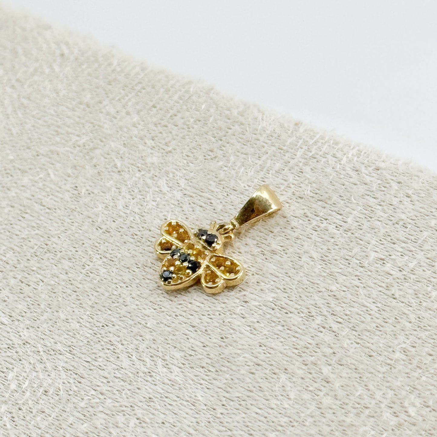 Dije Abeja “Brillo de Miel”