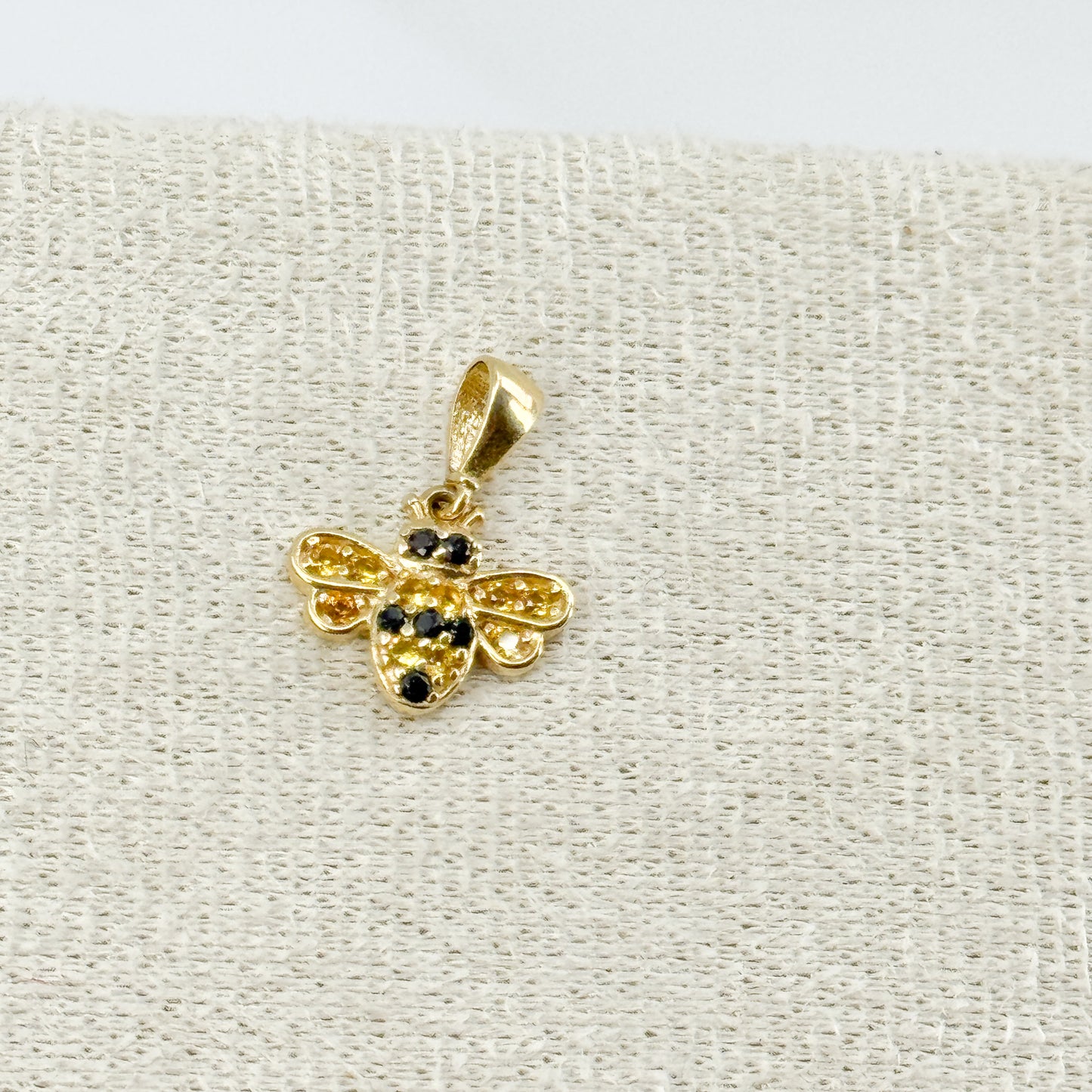 Dije Abeja “Brillo de Miel”