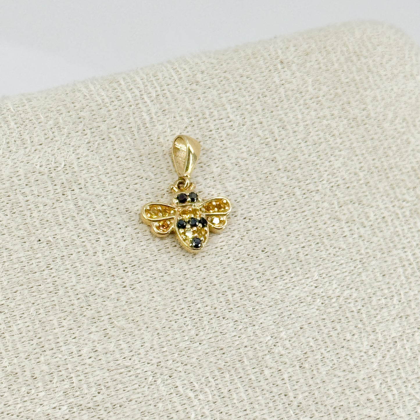 Dije Abeja “Brillo de Miel”