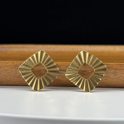 Aretes Aura Radiante en Oro 18K