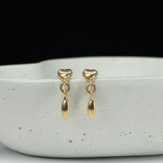 Aretes Corazón Brillo Colgante en Oro 18K