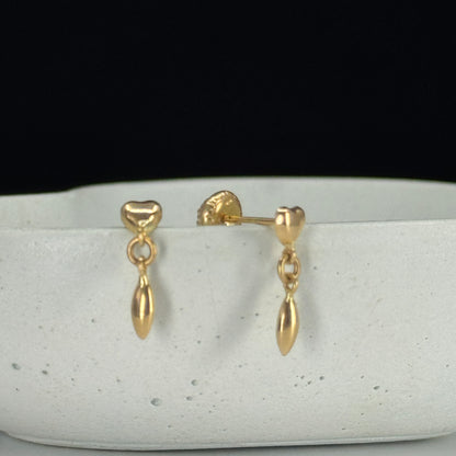 Aretes Corazón Brillo Colgante en Oro 18K