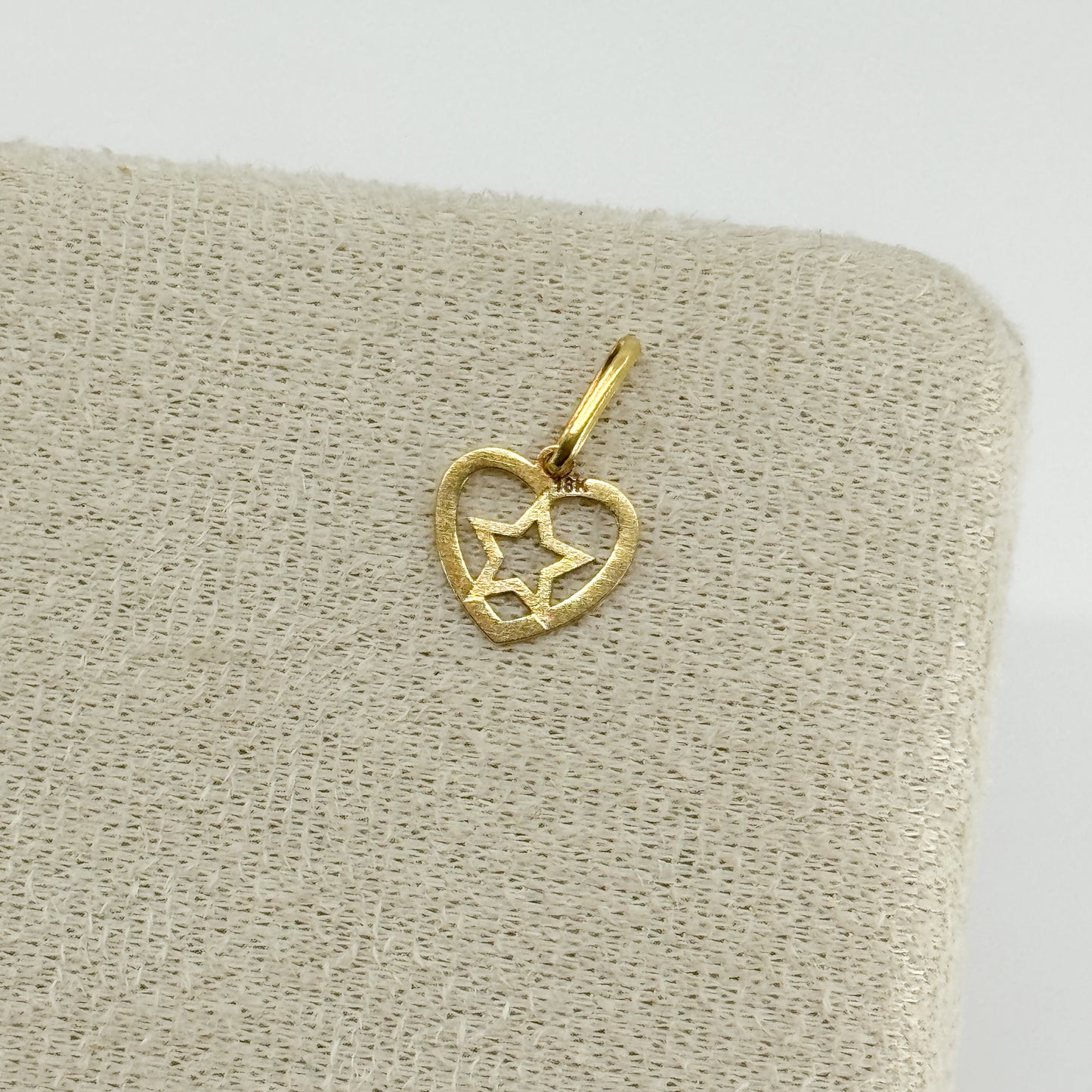 Dije “Corazón Estelar”