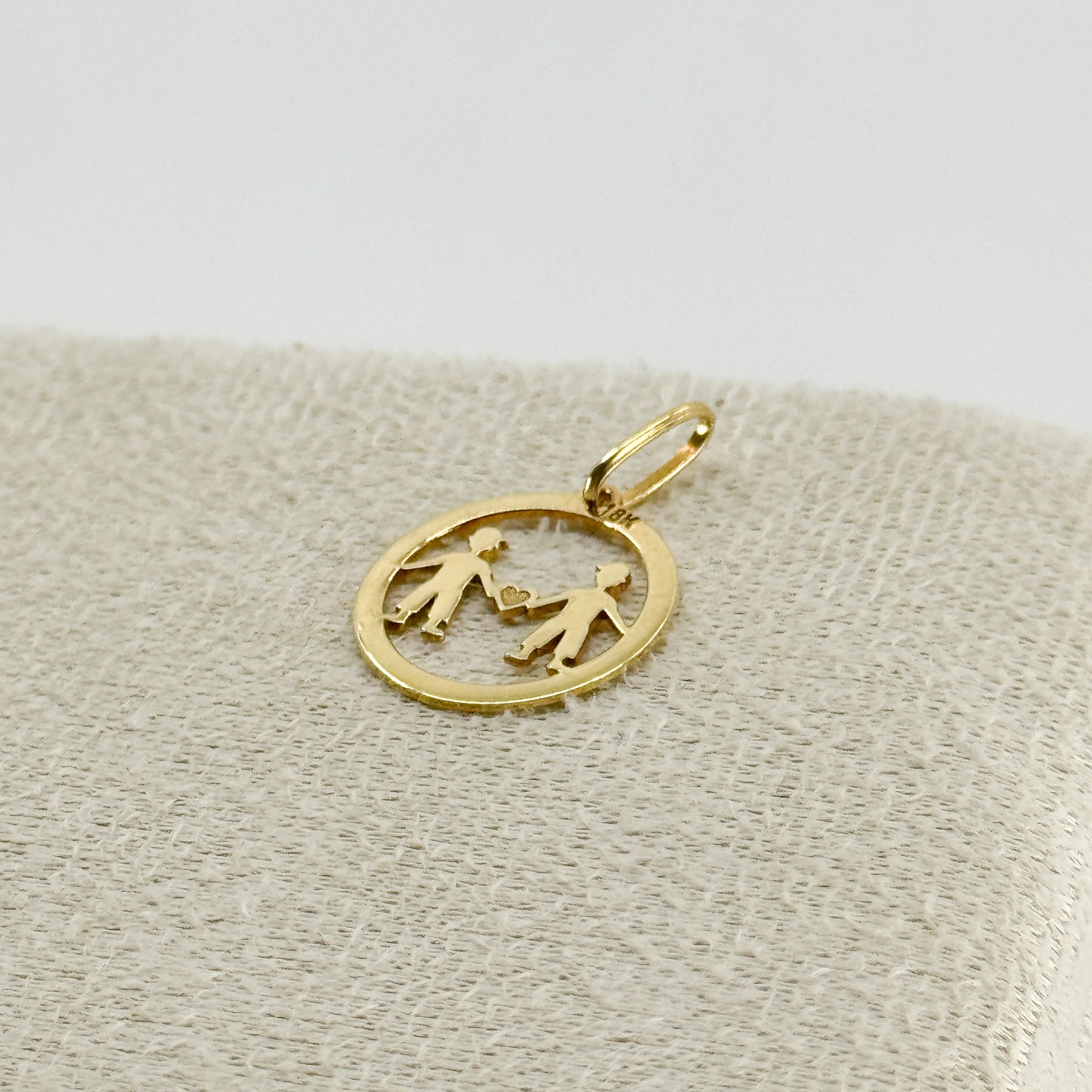 Dije Corazón Unido oro 18k ✨