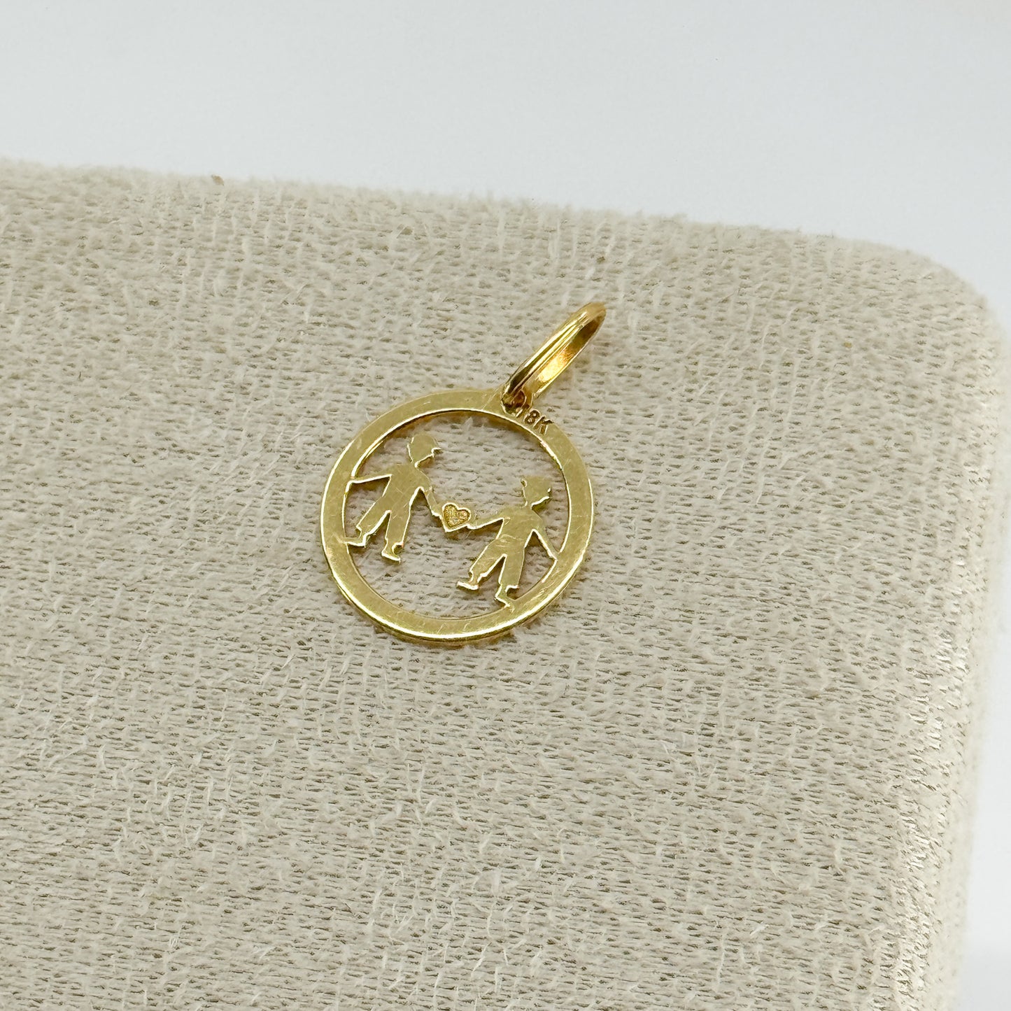 Dije Corazón Unido oro 18k ✨