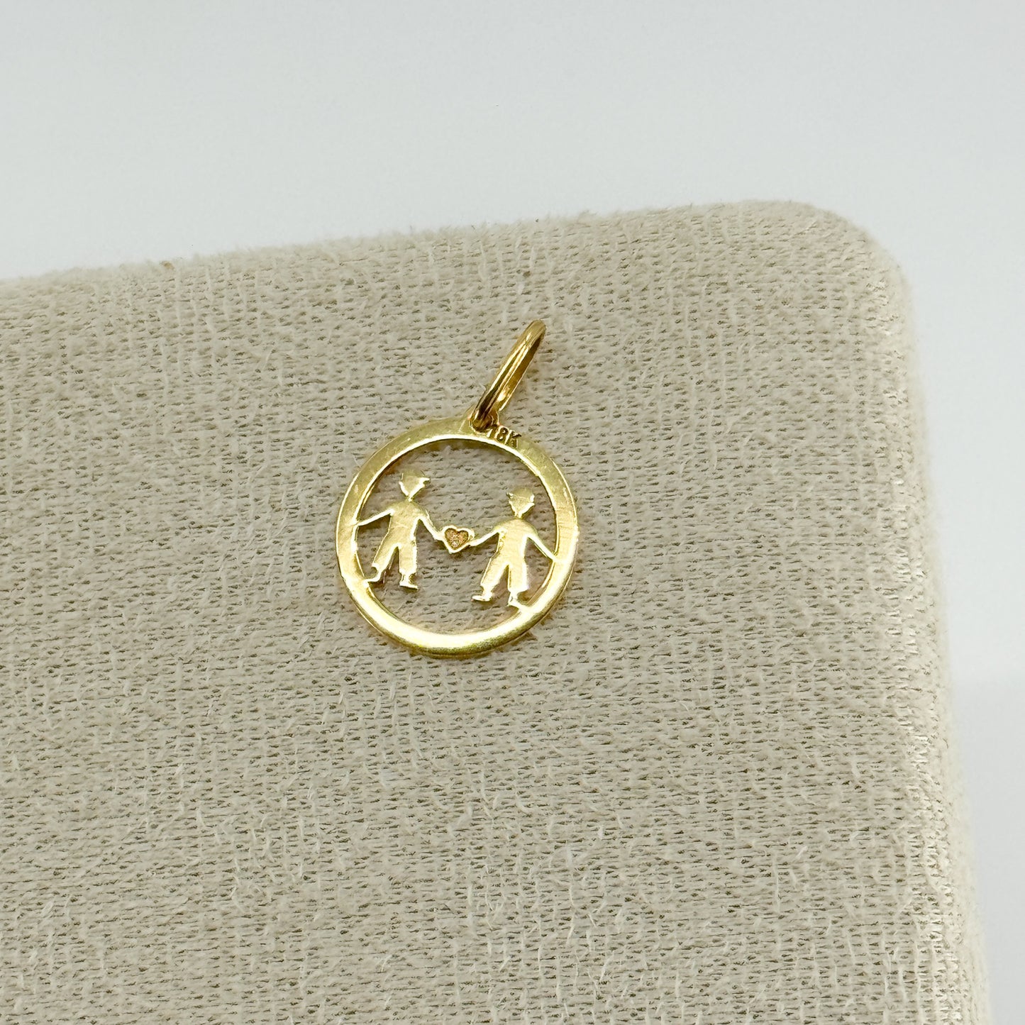 Dije Corazón Unido oro 18k ✨