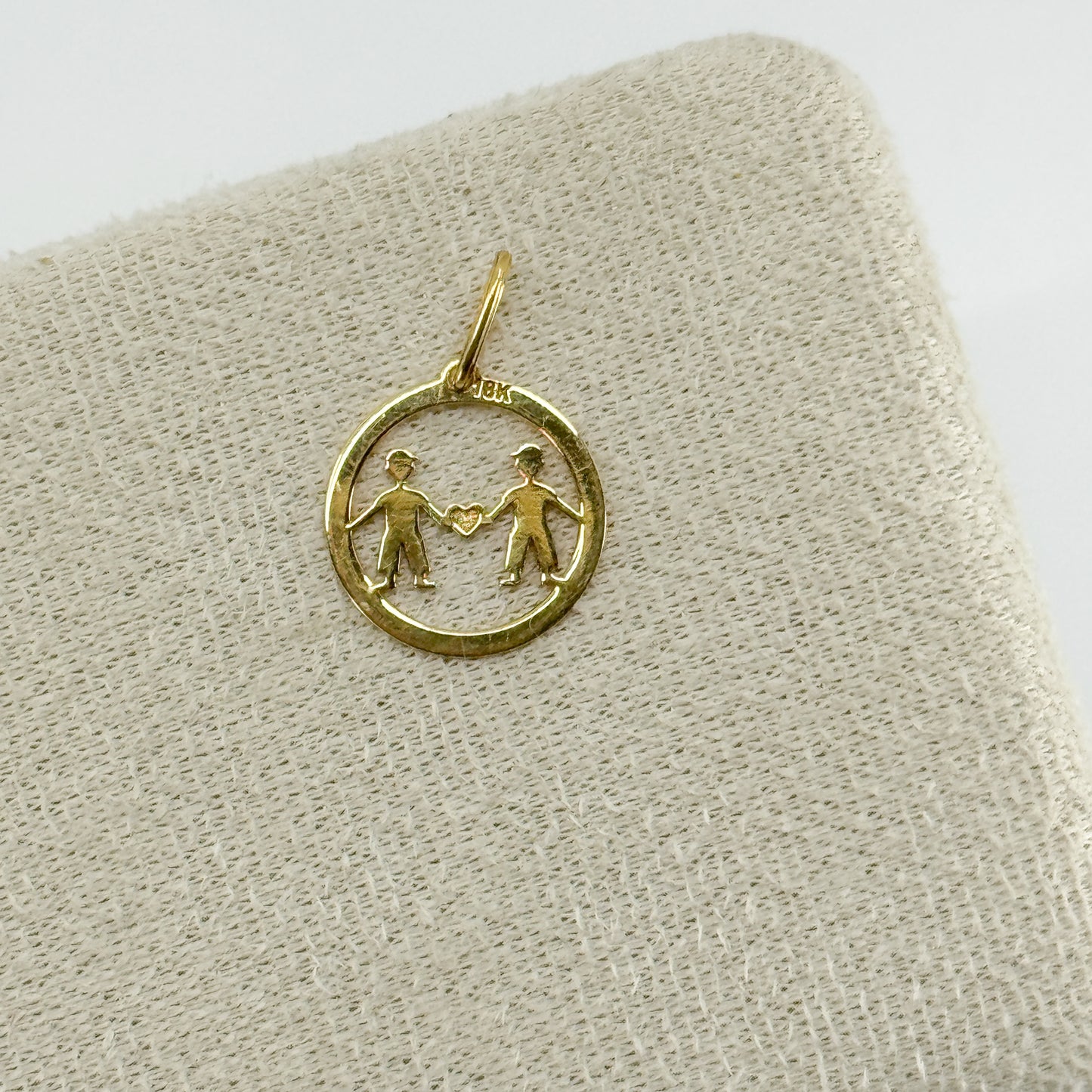 Dije Corazón Unido oro 18k ✨
