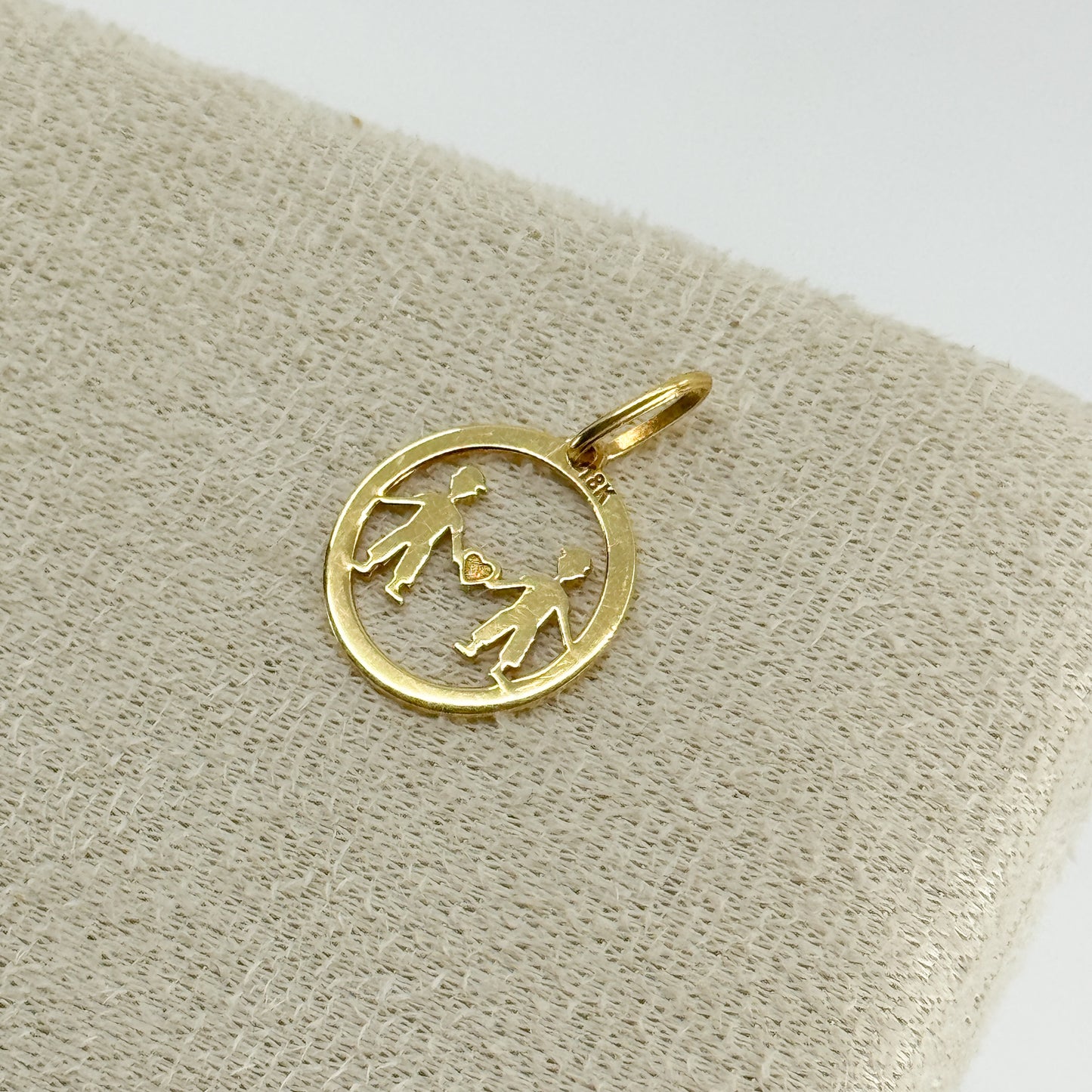 Dije Corazón Unido oro 18k ✨