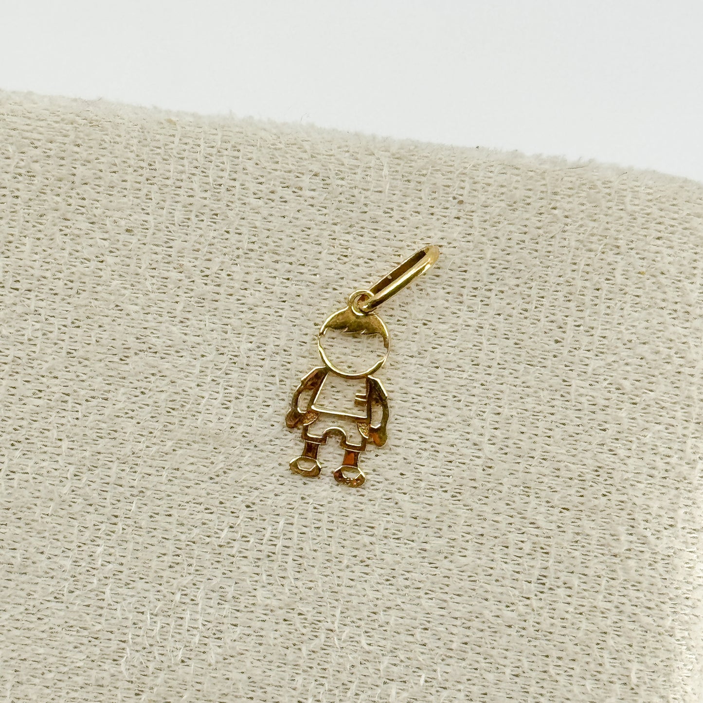 Dije Niño oro 18k ✨