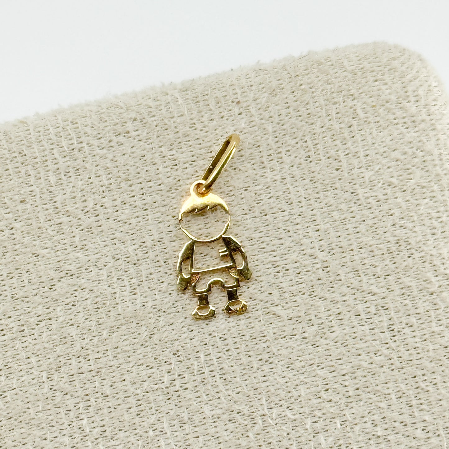 Dije Niño oro 18k ✨