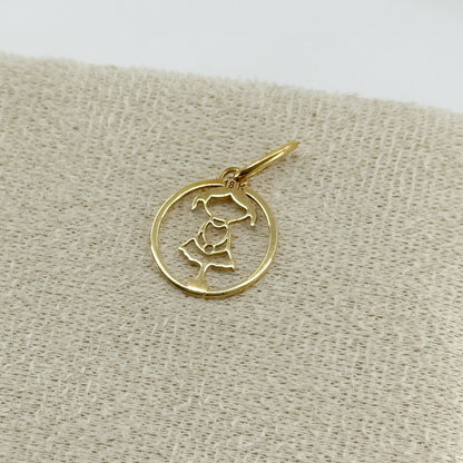 Dije Niña en Placa Redonda oro 18k ✨