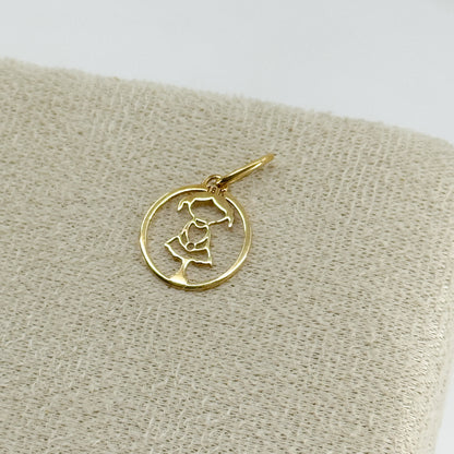 Dije Niña en Placa Redonda oro 18k ✨