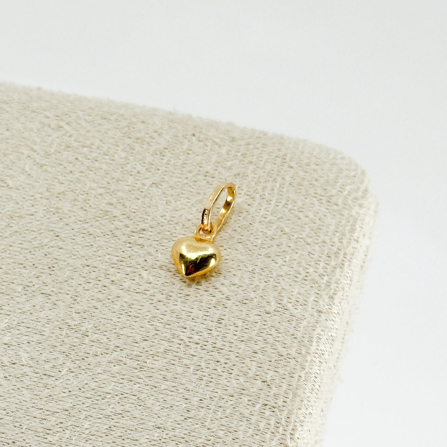 Dije Mini Heart Bombé