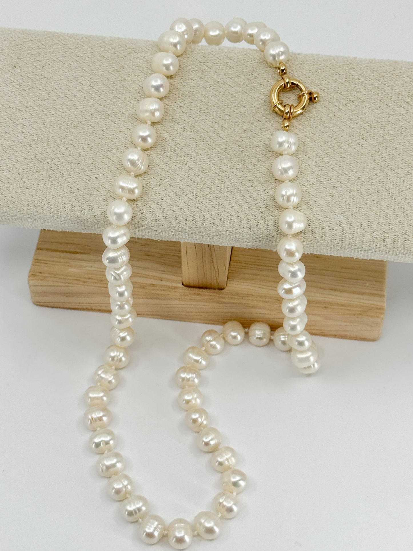 Collar Perla del Río y Broche Timón en Oro 18k 50cm