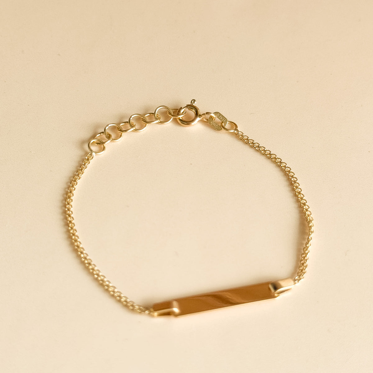 Pulsera Infantil Esclava de Placa en Oro 18k