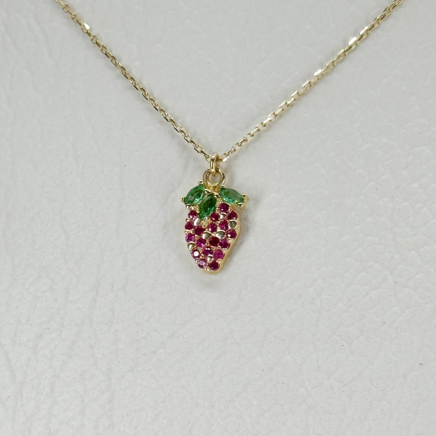 Collar “Fresa Encantada”