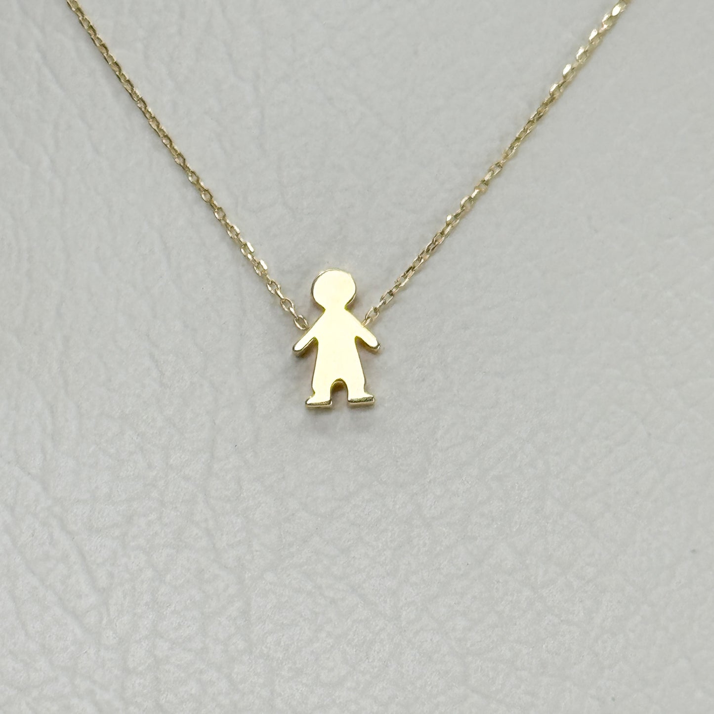 Collar “Silueta de Niño”