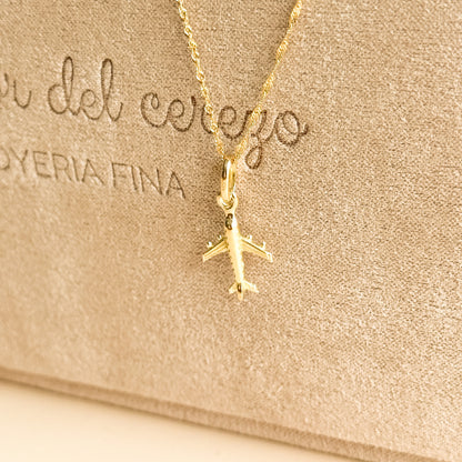Dije Avión en Oro 18k