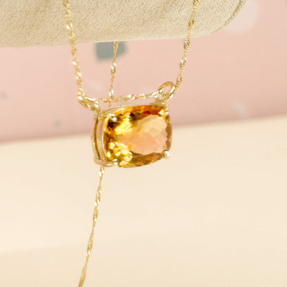 Dije Citrino Rectangular Natural en Oro 18k