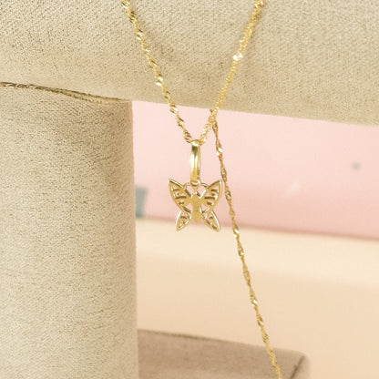 Dije Mariposa Calada en Oro 18k