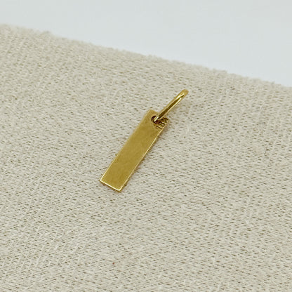 Dije Rectangular Personalizable “Memorias Grabadas”