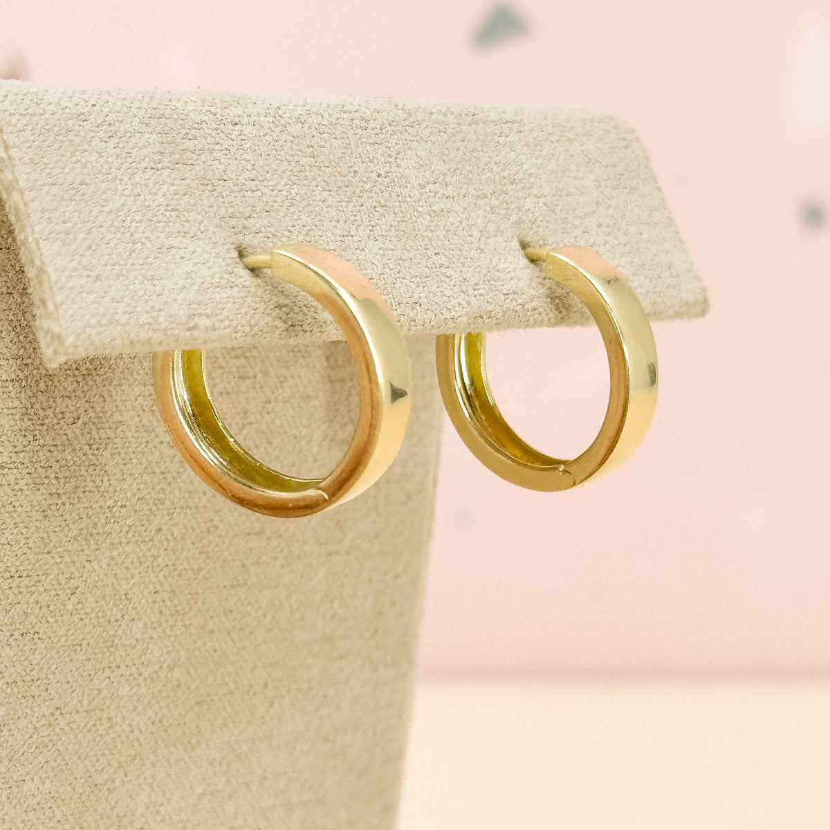 Argolla Modelo Cinta en Oro 18k