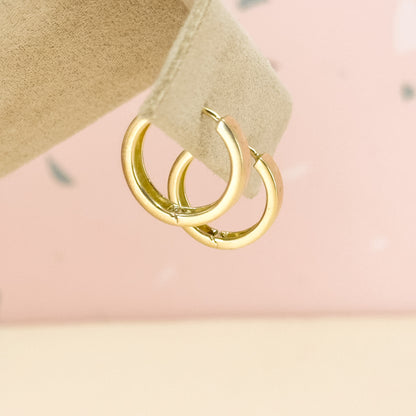 Argolla Modelo Cinta en Oro 18k