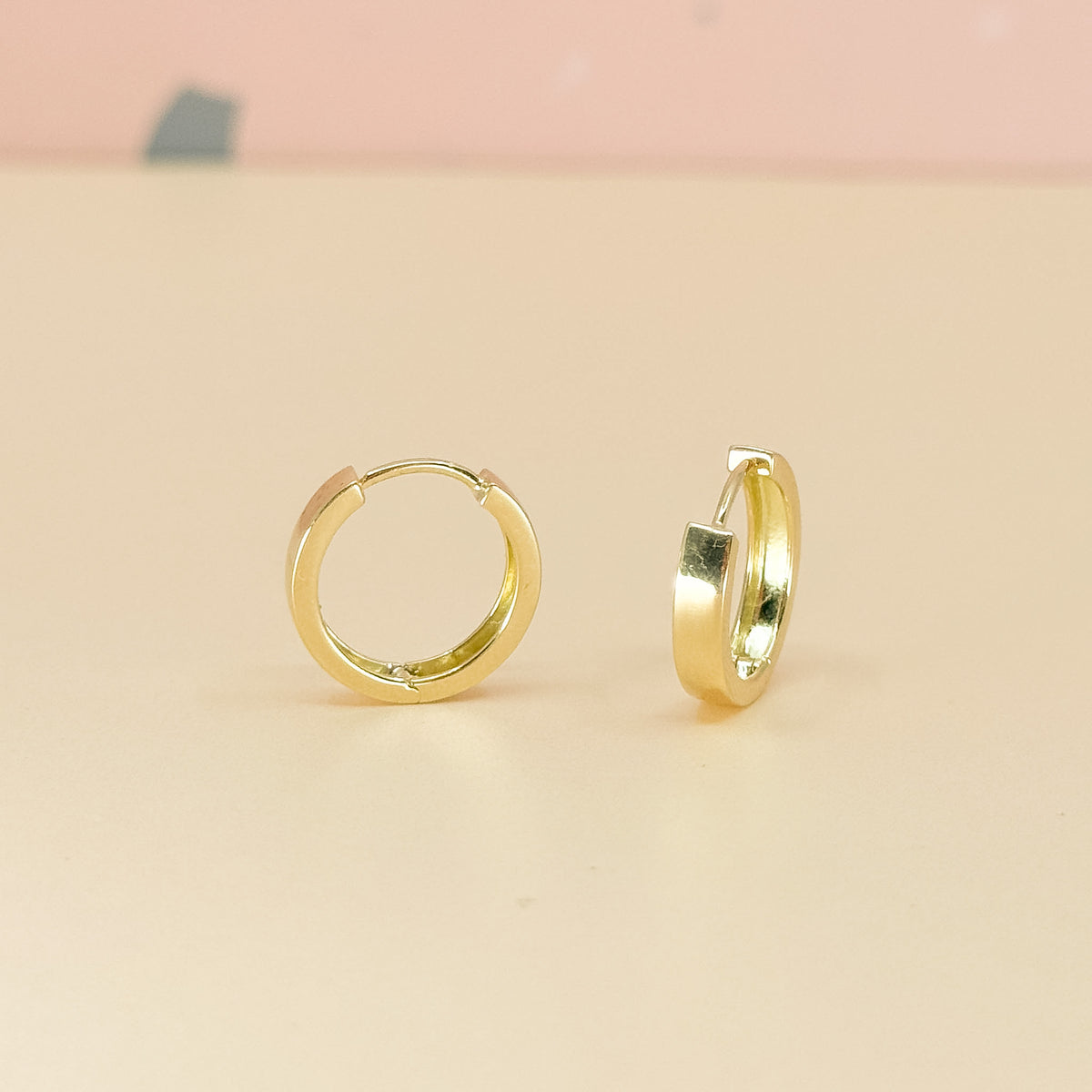 Argolla Modelo Cinta en Oro 18k