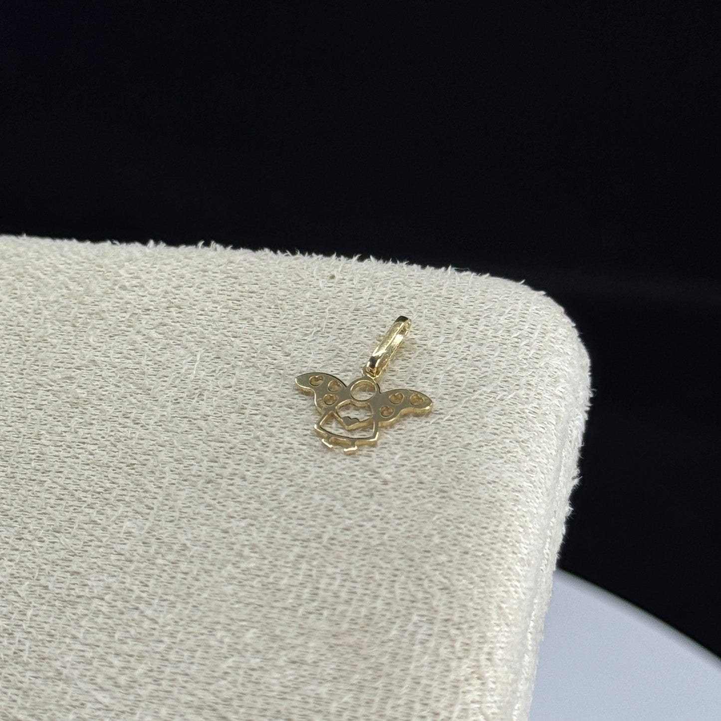 Dije Ángel de Amor en Oro 18K